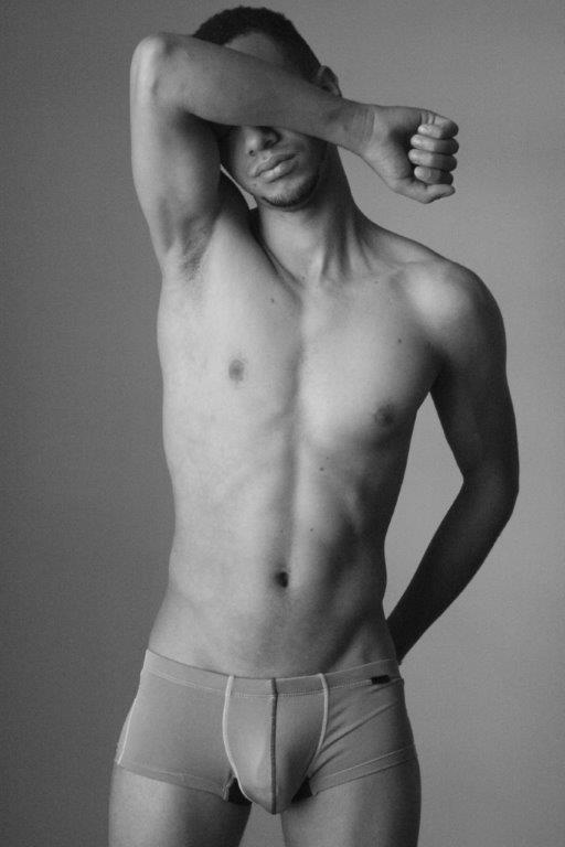 Male model photo shoot of Khernandez0607
