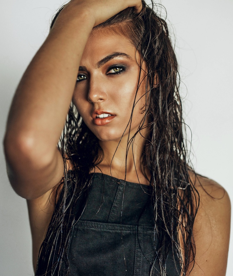 Female model photo shoot of Brooke Haag