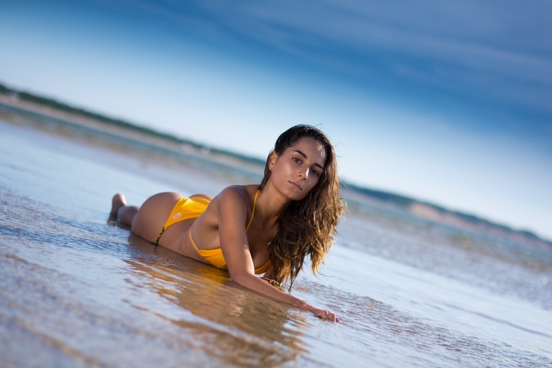 Female model photo shoot of Rachelsilvaa in West Meadow Beach