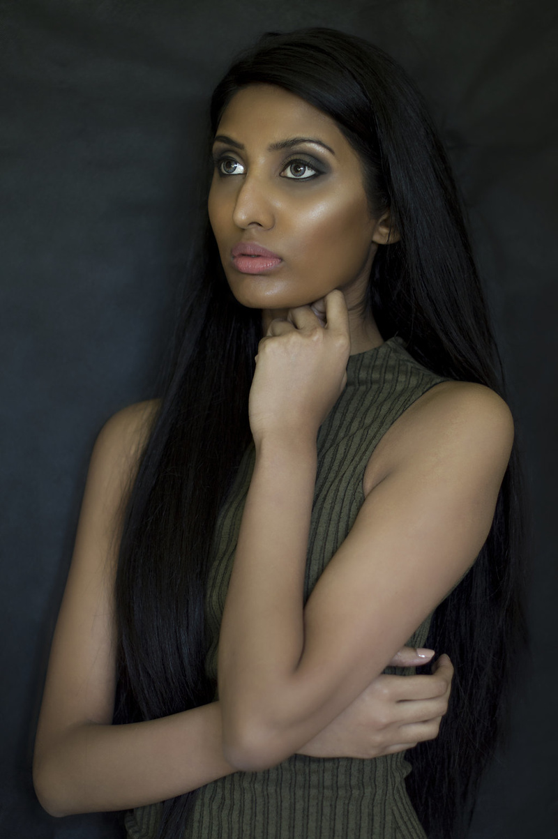 Female model photo shoot of Rabiyaproartist