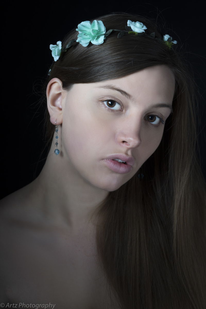 Female model photo shoot of noushi