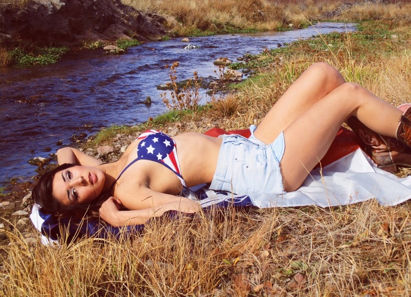 Female model photo shoot of ColoradoK