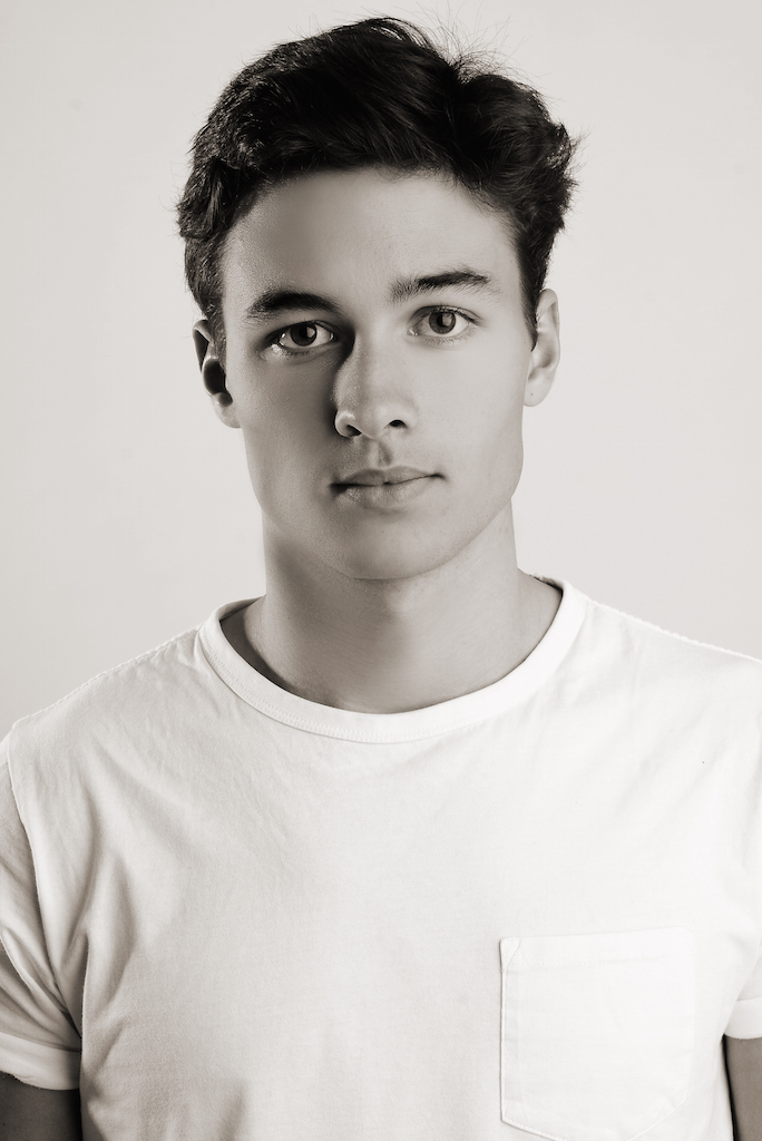 Male model photo shoot of Diego Montojo in UK