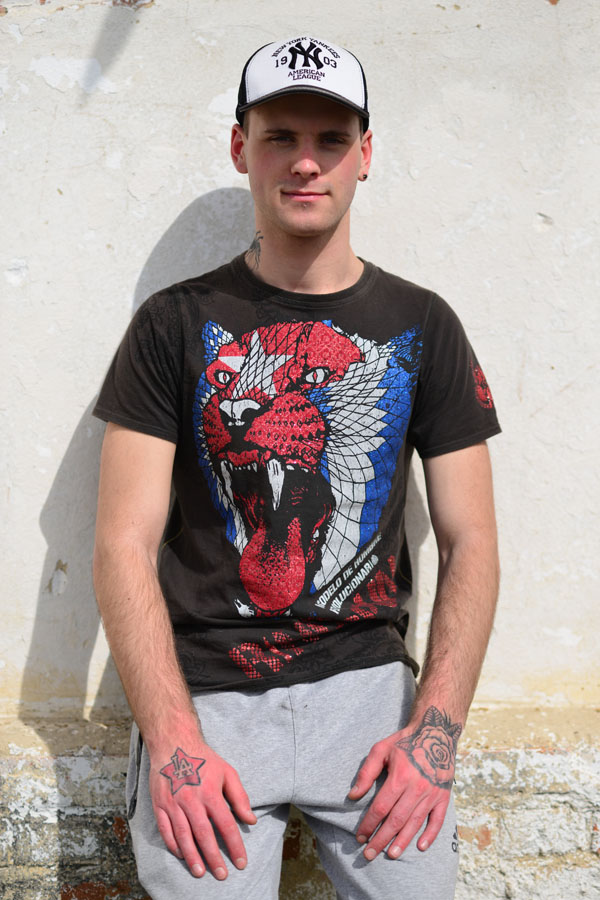 Male model photo shoot of Denis-krim