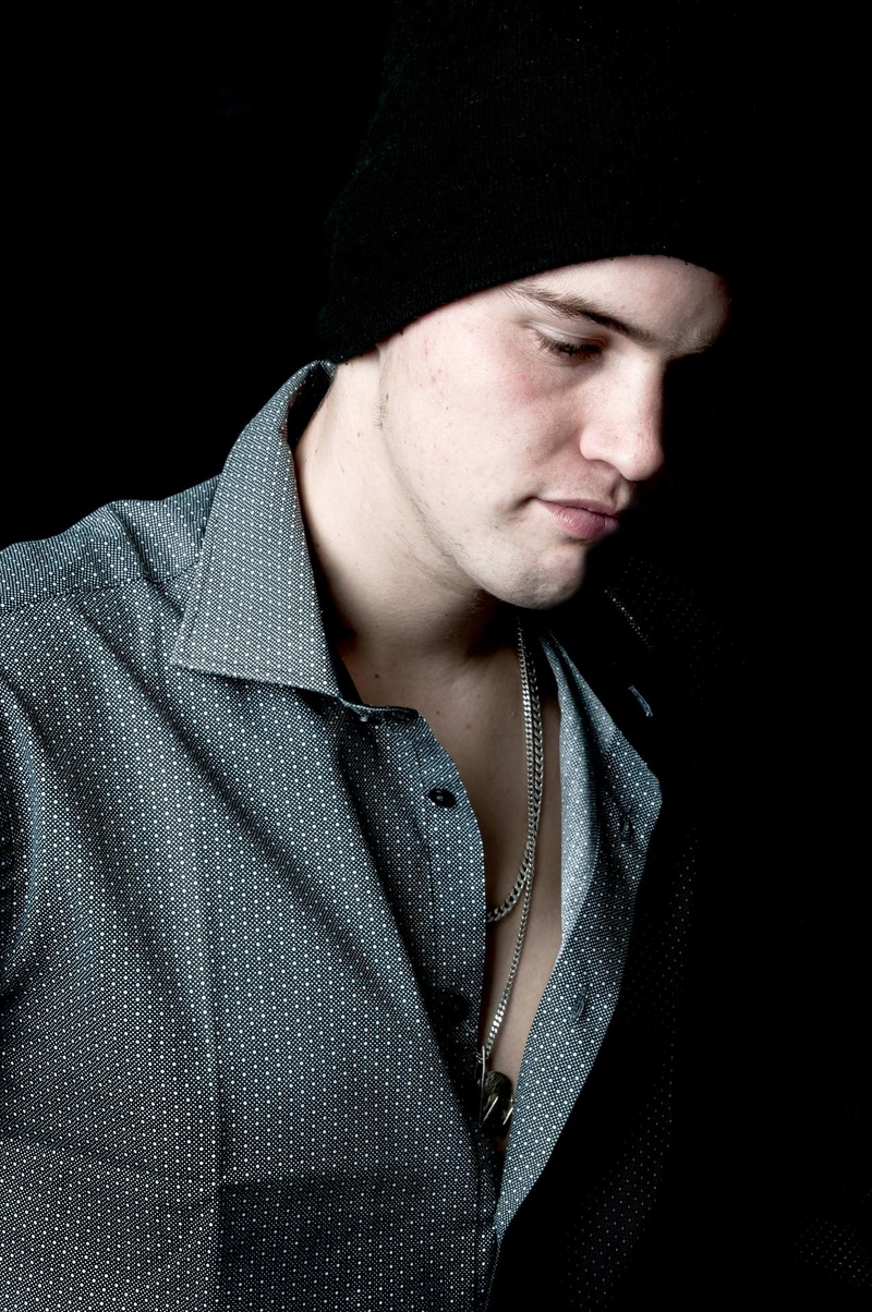 Male model photo shoot of Vicenzonifotografie in Hengelo