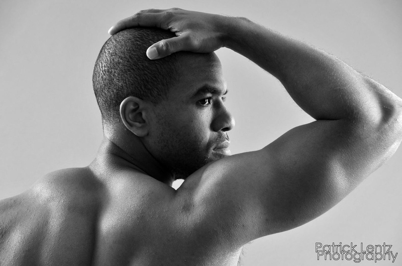 Male model photo shoot of Derrick Brooks