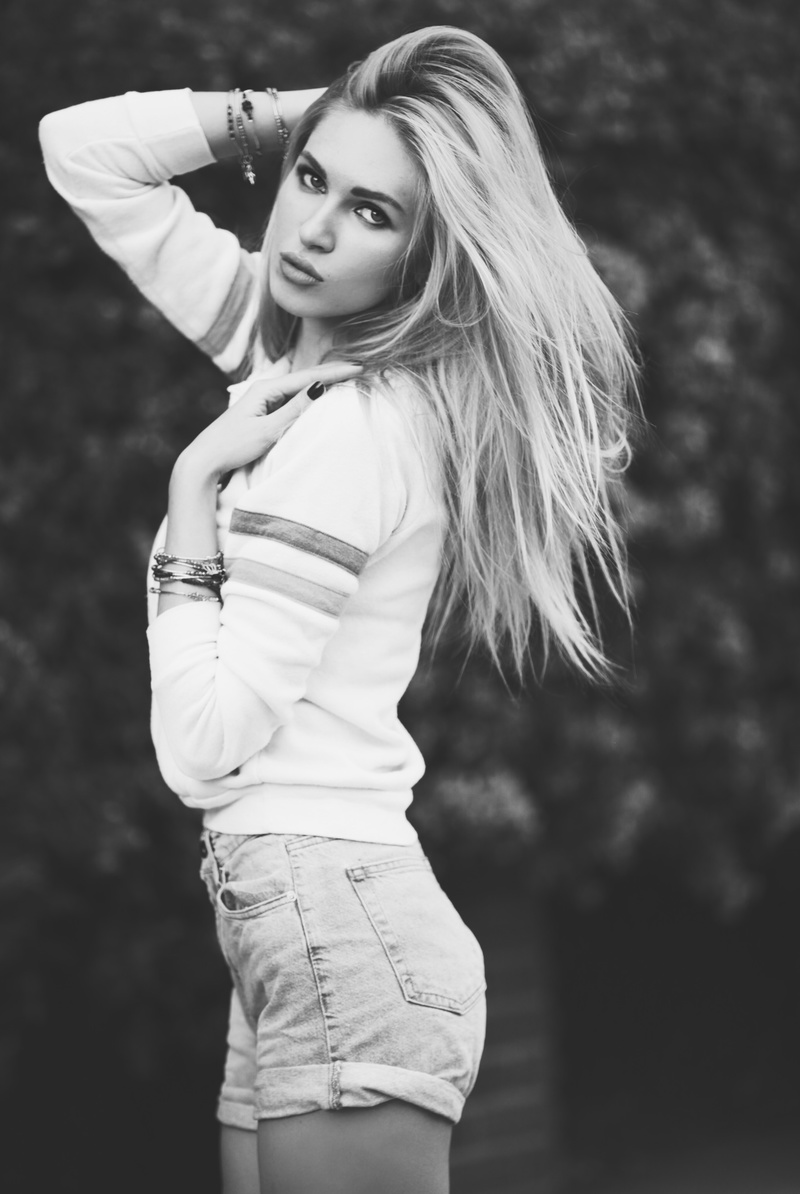Female model photo shoot of Christina_Kutcher