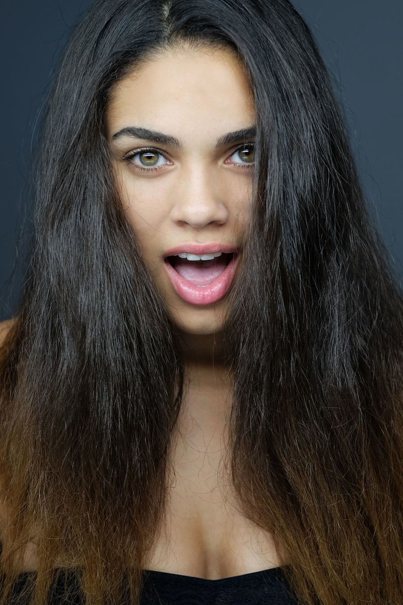 Female model photo shoot of Ravyn Rochelle