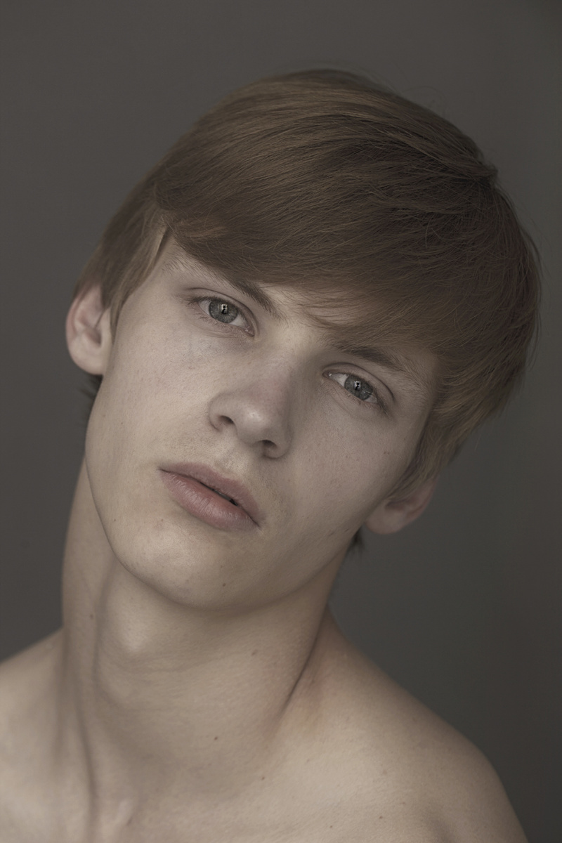 Male model photo shoot of Nosvelli Riccardo