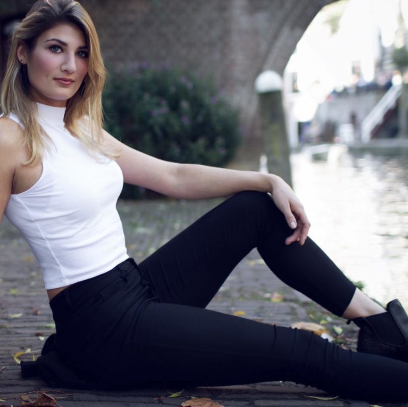 Female model photo shoot of AndreaMV