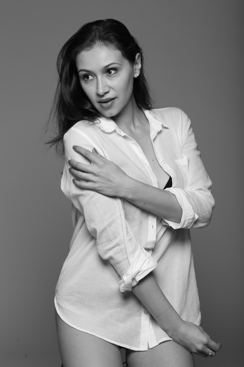 Female model photo shoot of Diana Darii