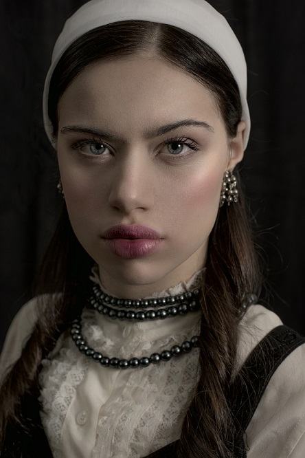 Female model photo shoot of cinzietta