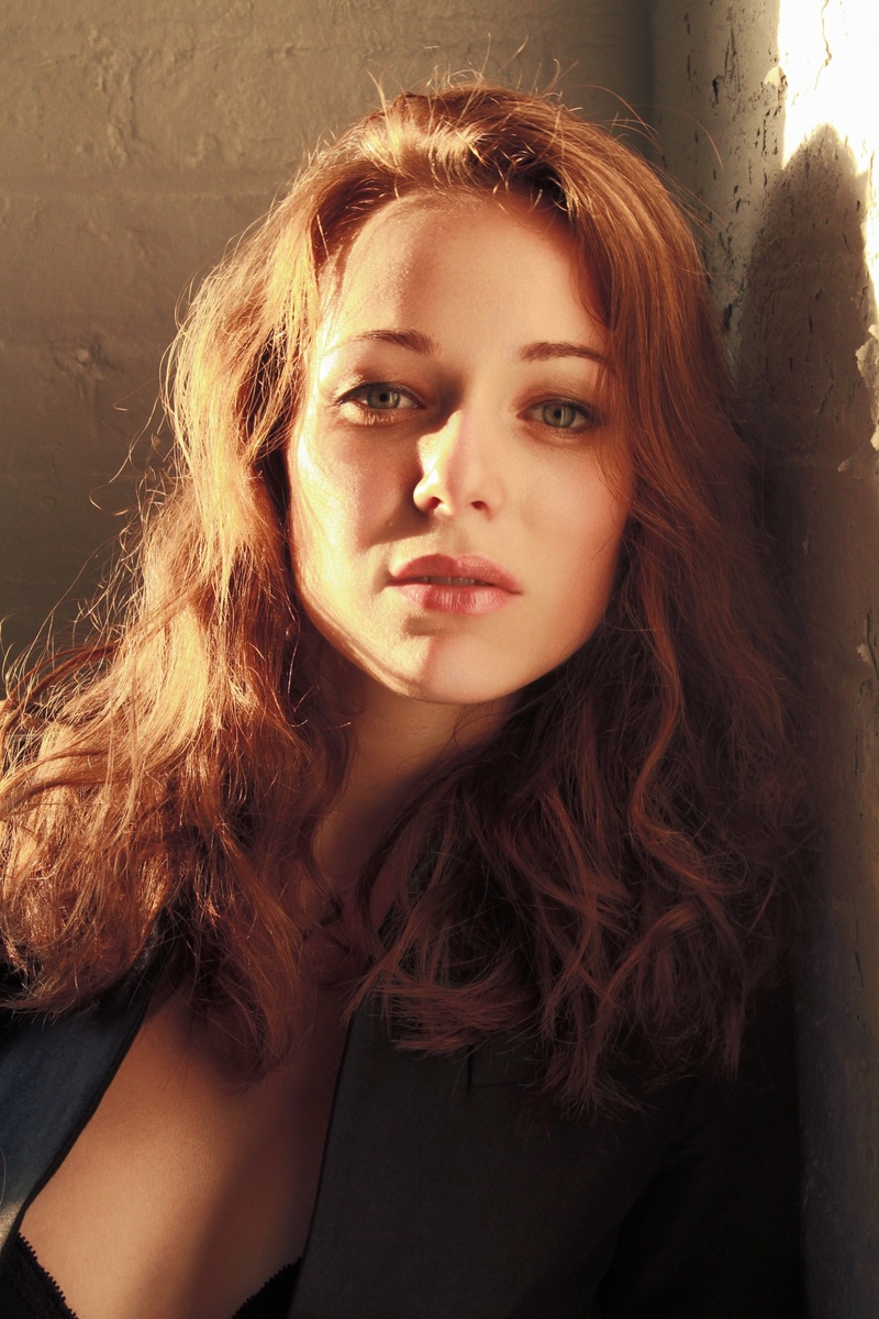 Female model photo shoot of Daria Pauto