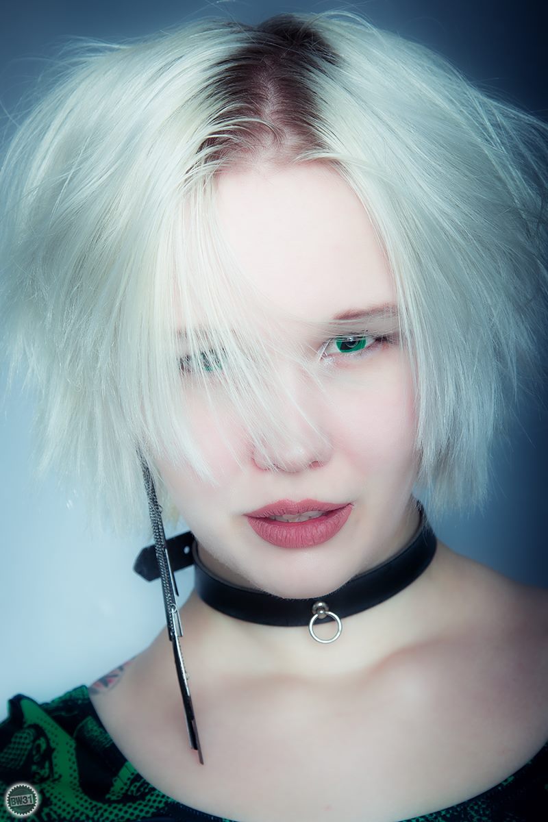 Female model photo shoot of BlackSunshine in Witten