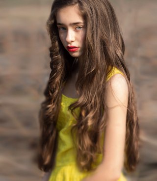 Female model photo shoot of Ellie Norkina