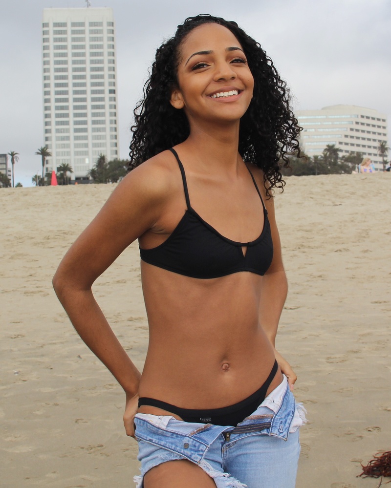 Female model photo shoot of chelseapollard in Santa Monica