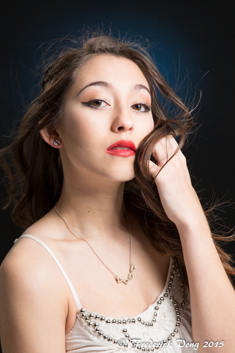 Female model photo shoot of Mac Guerreiro 