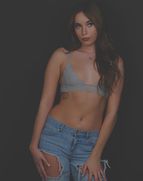 Female model photo shoot of AmandaShaw  by rb williams