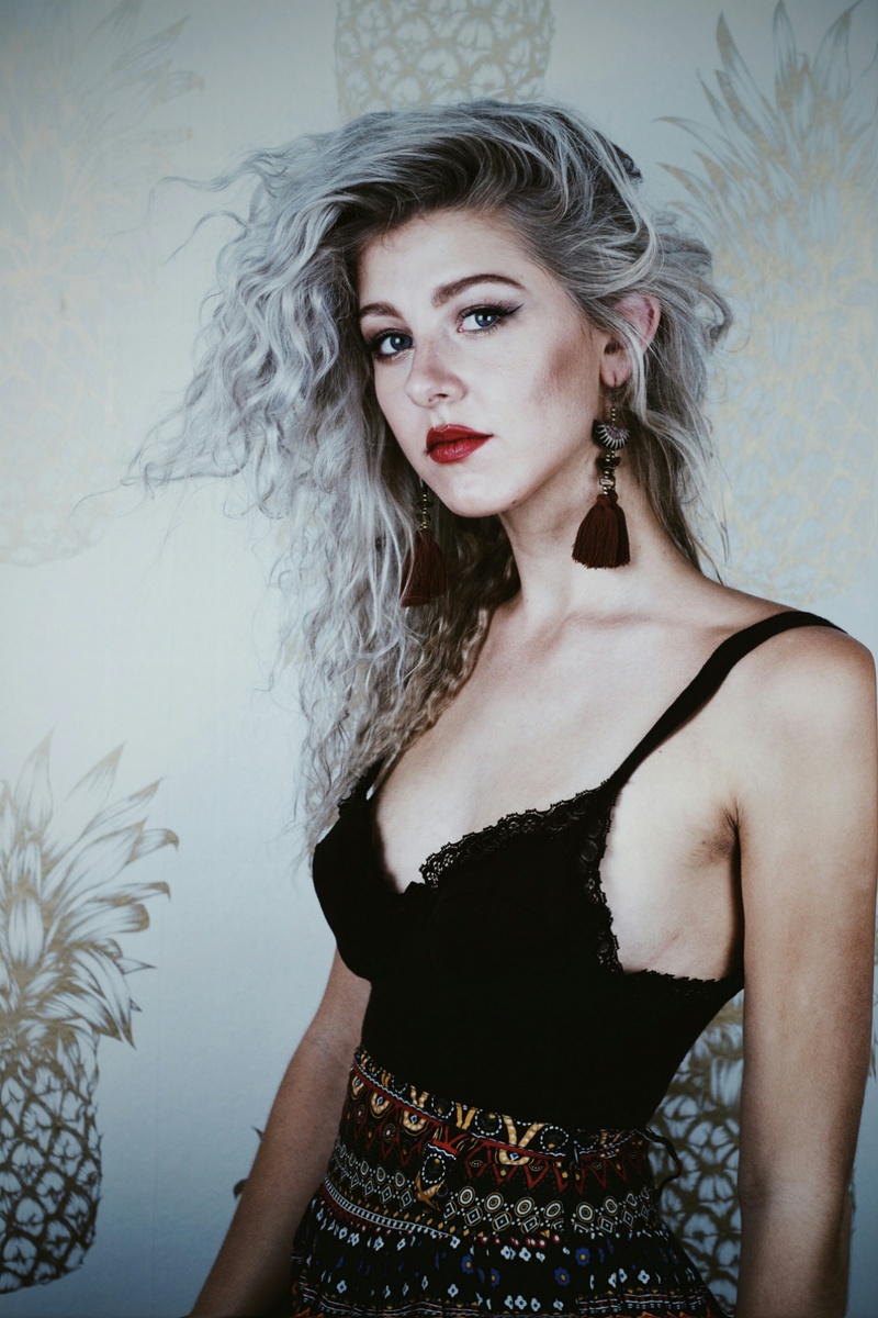 Female model photo shoot of Danielle Furniss