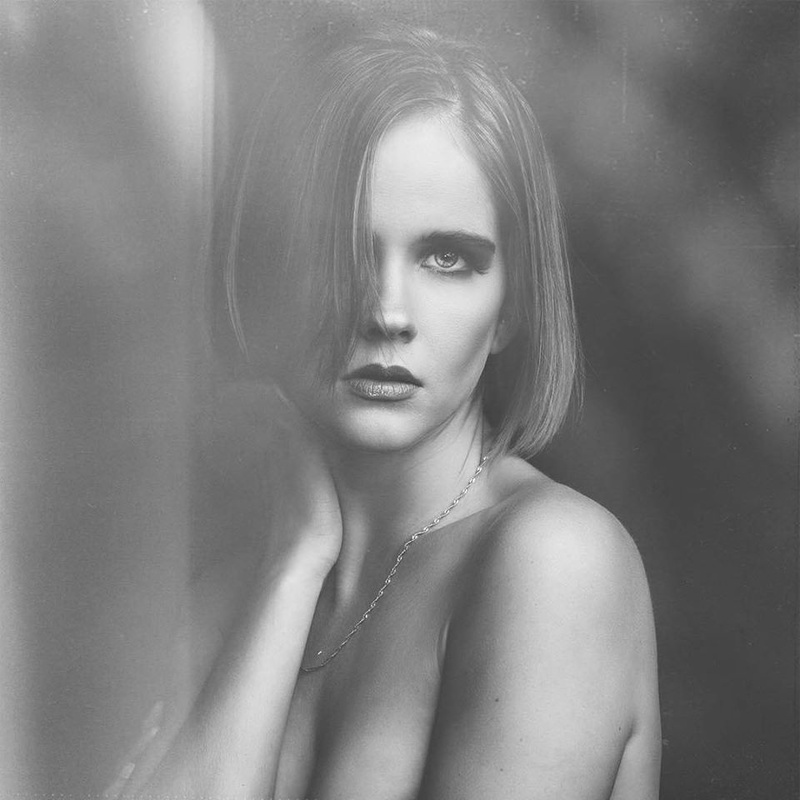 Female model photo shoot of Lauren E Poole