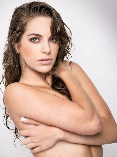 Female model photo shoot of Jill Carman MUA