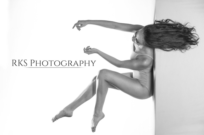 Female model photo shoot of Rebecca Simanski