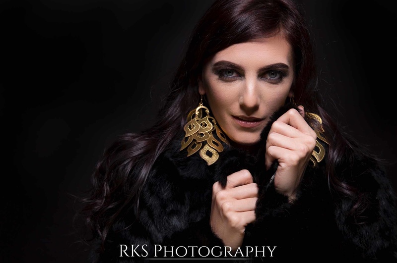 Female model photo shoot of Rebecca Simanski