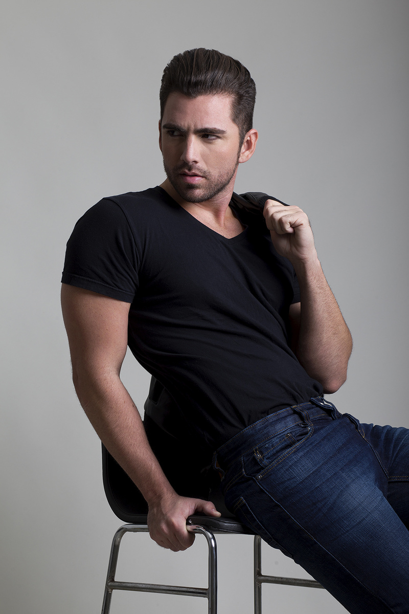 Male model photo shoot of Miguel Fritz