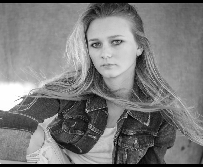 Female model photo shoot of Darby Johnson