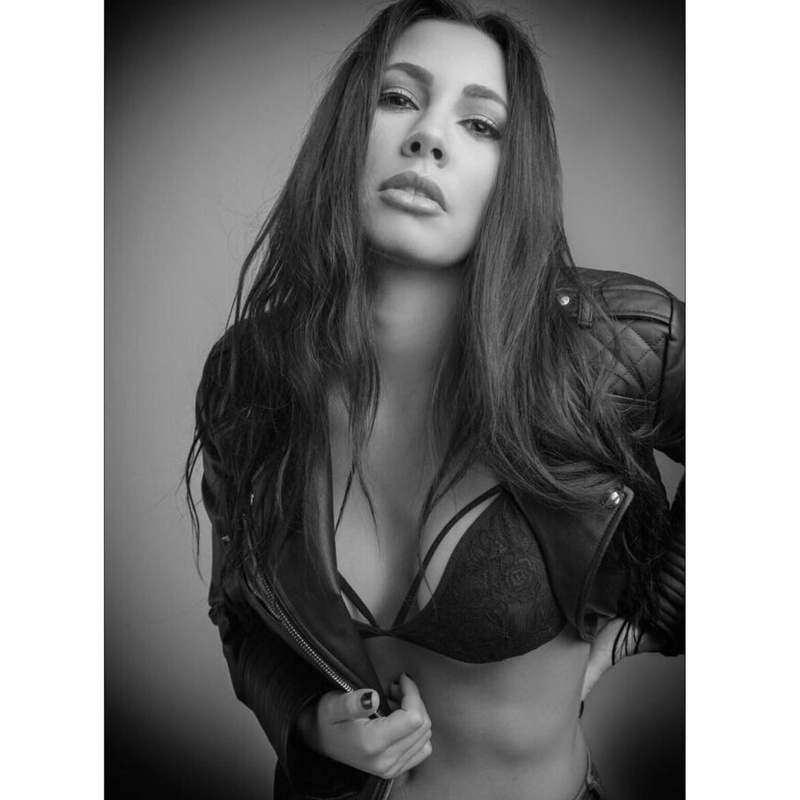 Female model photo shoot of Krystel Fabiola