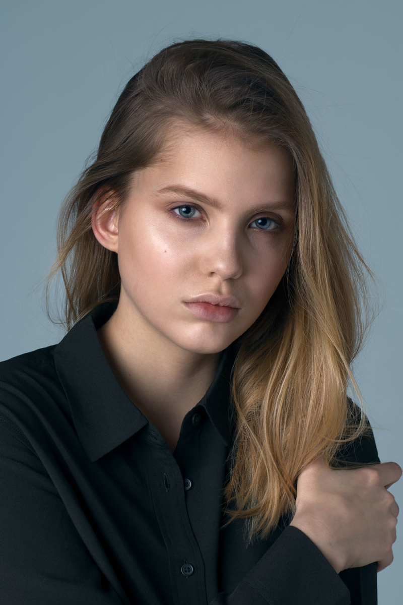 Female model photo shoot of kategro by Alice Lehman