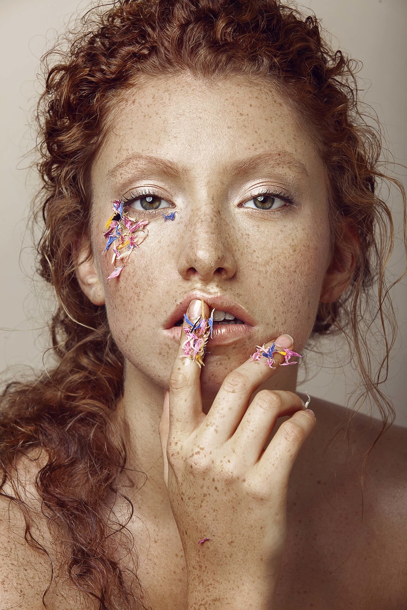 Female model photo shoot of Lydia_Tzirkova by Verena Mandragora