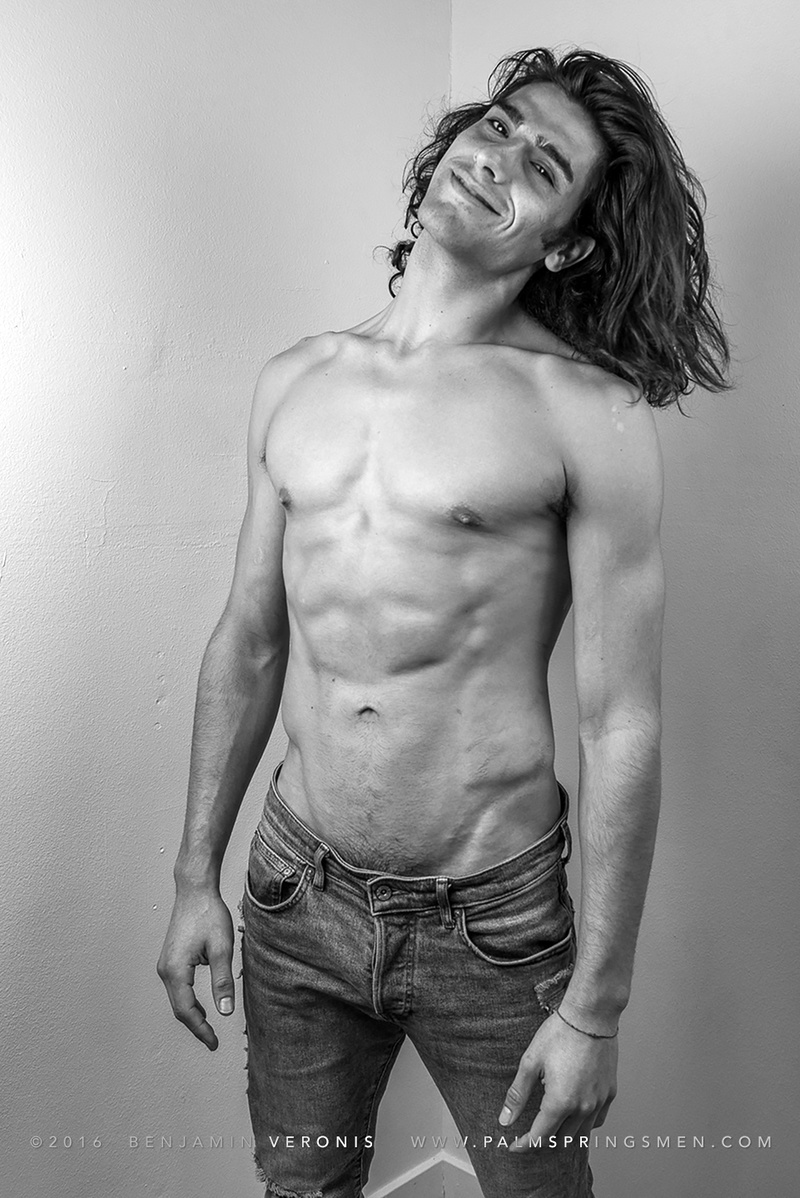 Male model photo shoot of HenryThomasGaribay in pardaise