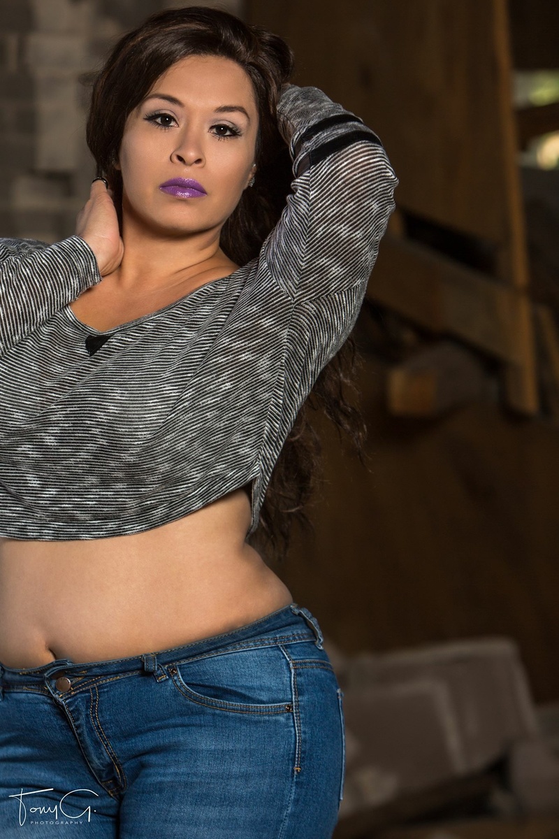 Female model photo shoot of Nica PlusModel Dillard by Cancelledj