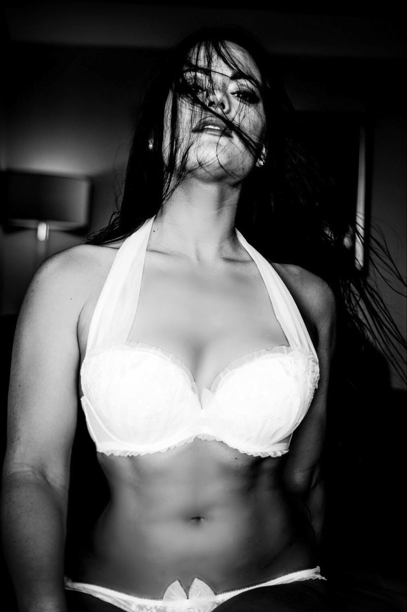 Female model photo shoot of amanda michelle in Las vegas
