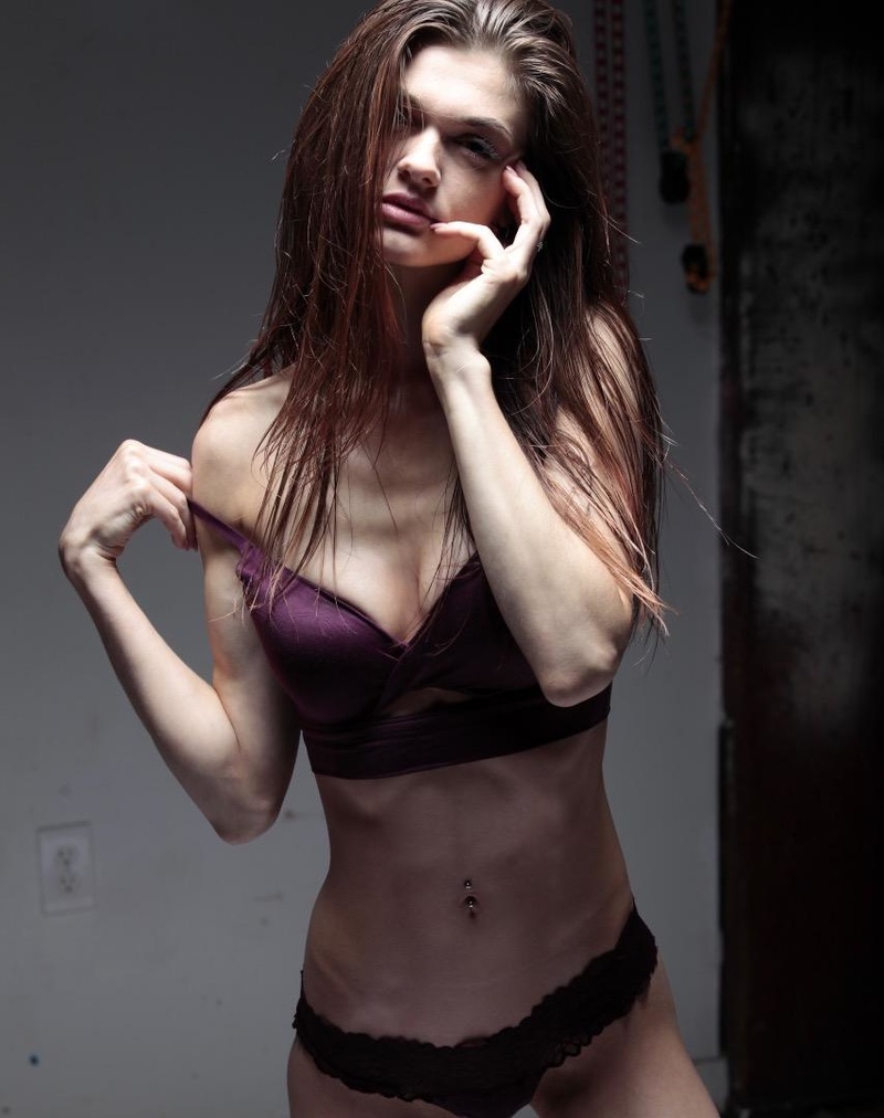 Female model photo shoot of Brenna Lynn