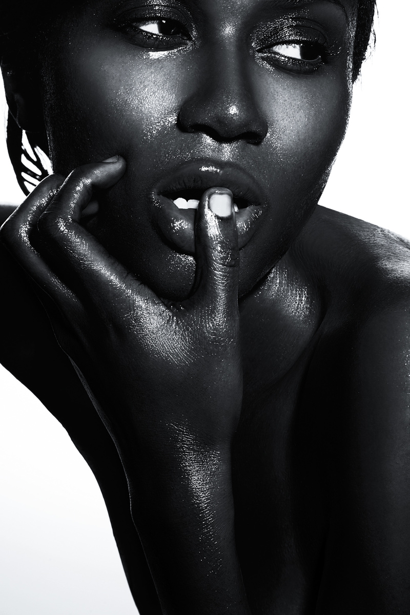 Female model photo shoot of Renita Cotton  by YAA Photography