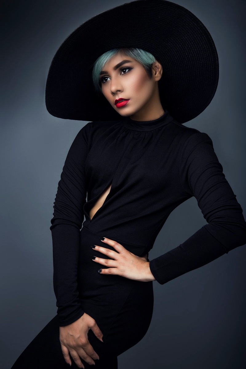 Female model photo shoot of Tanu Nejagal