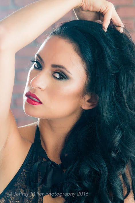 Female model photo shoot of Reyna Khalil
