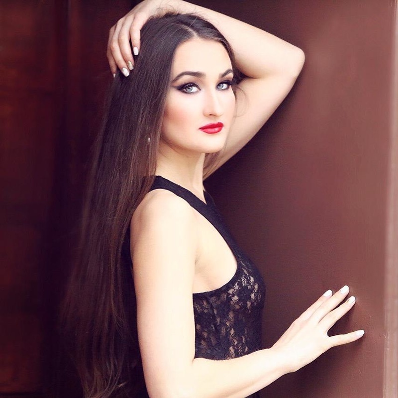 Female model photo shoot of Kseniarud