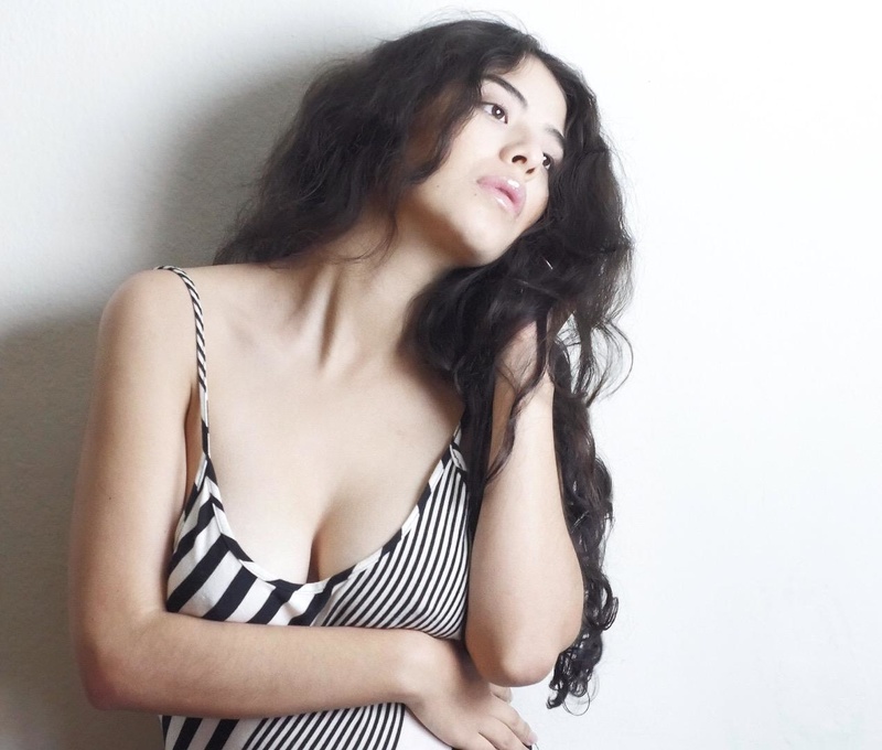 Female model photo shoot of Riagmendoza