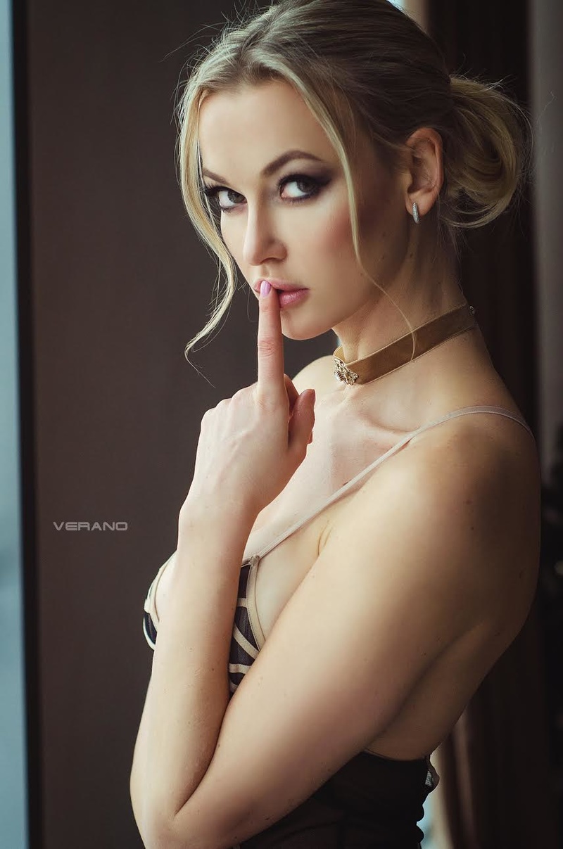 Female model photo shoot of Anya Areva