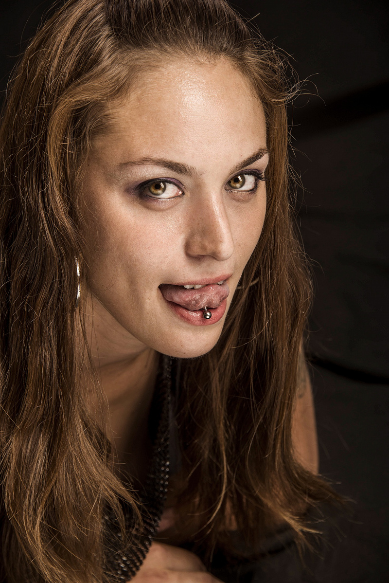 Female model photo shoot of Jenn Ives