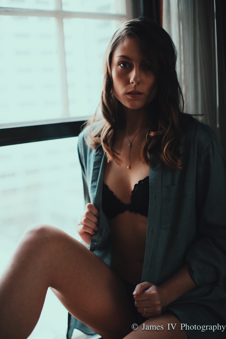 Female model photo shoot of Ciaraashley by PDXPhotog