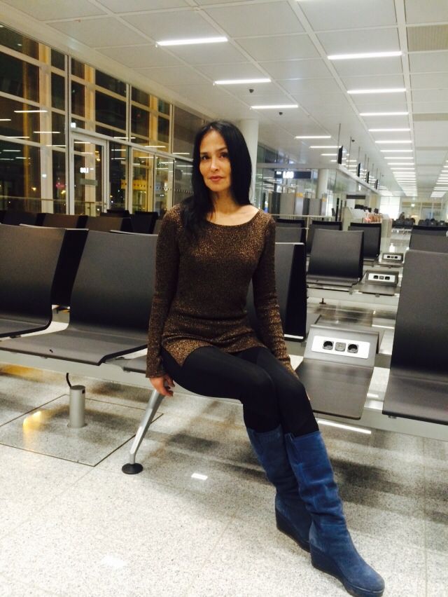 Female model photo shoot of Katiusha in Munich airport