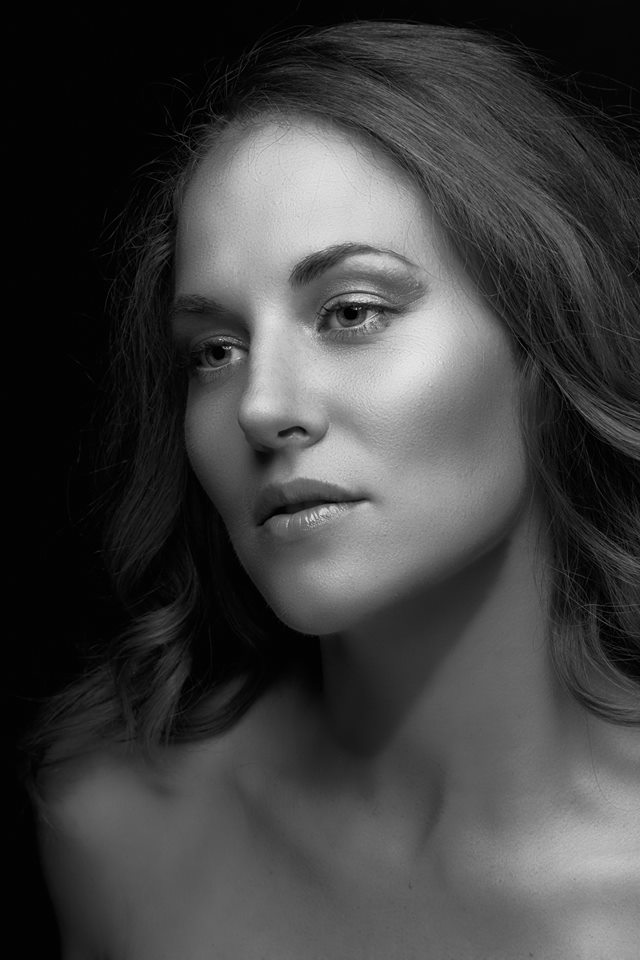 Female model photo shoot of Cynthia Appleby by Arturo Las Pinas Jr