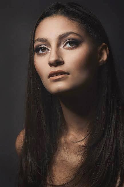 Female model photo shoot of Alyssia Rose - Model