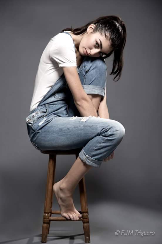 Female model photo shoot of Elia Ariza