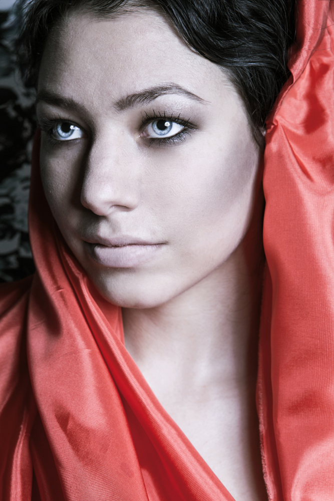 Female model photo shoot of Magdalena Invintage