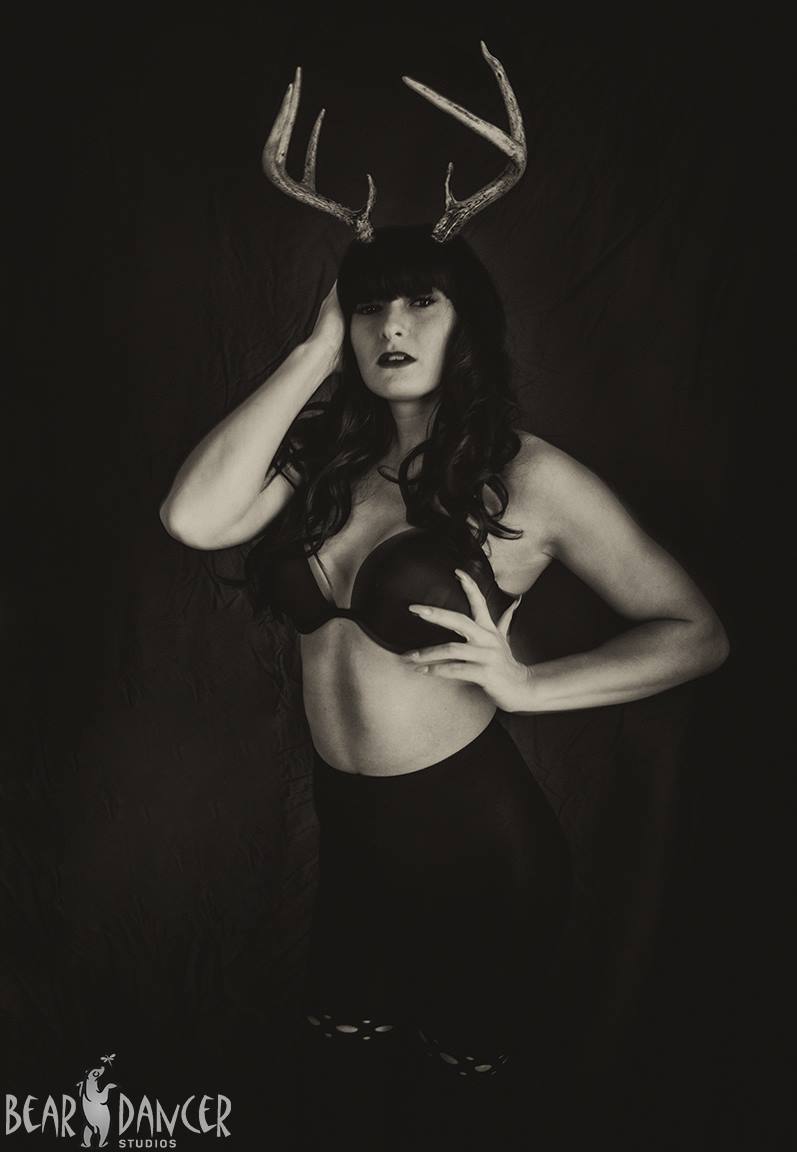 Female model photo shoot of Lilmizzunique by Bear Dancer Studios